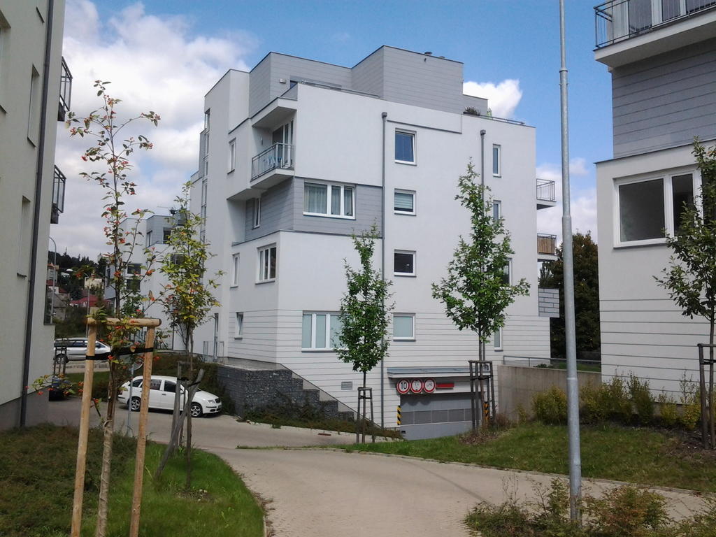 Apartman Residence Nabrezi Beroun  Exteriör bild